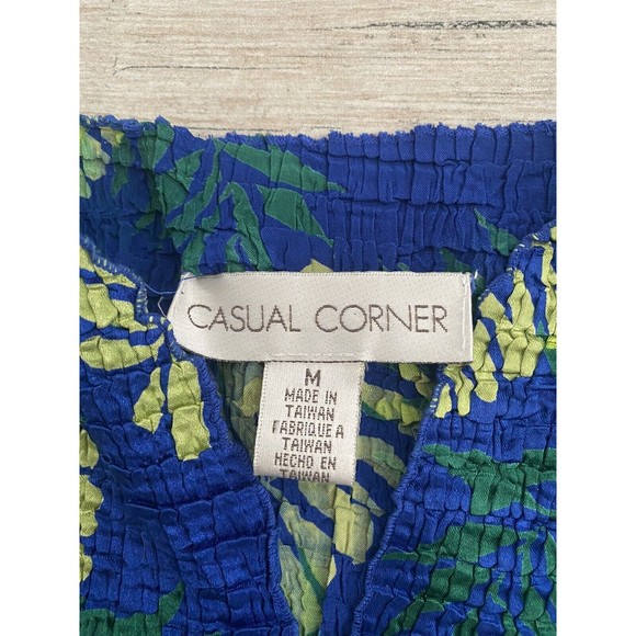 CASUAL CORNER Women's sleeveless Blue Palm top M Medium polyester Texture Tank - Picture 2 of 5